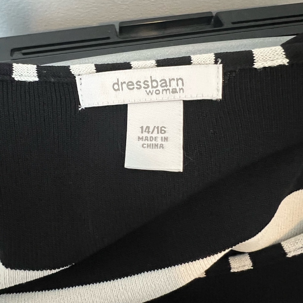 Dressbarn Sweater Size 14/16 - Picture 3 of 3